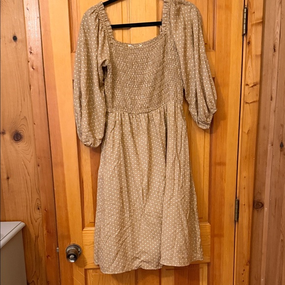 DownEast Dresses & Skirts - DownEast Long Sleeve Dress in Tan Polka Dot